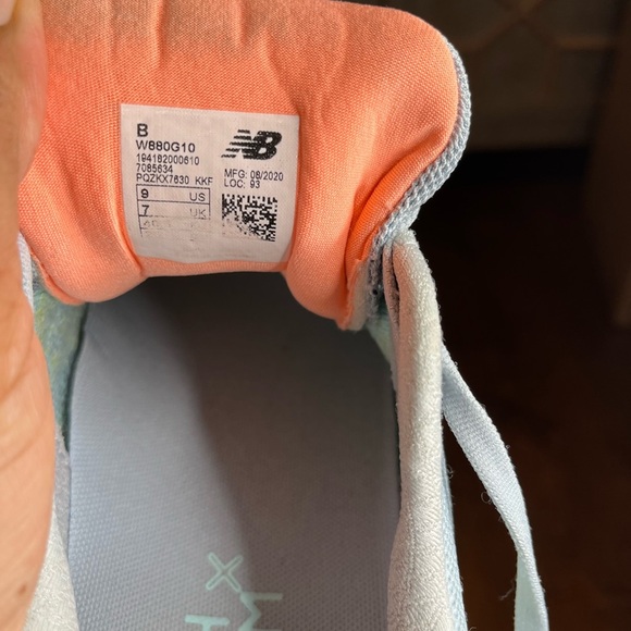 New Balance Womens Fresh Foam 880 V10 Running Shoes Size 9 - Picture 7 of 10